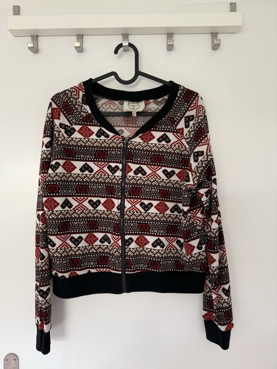 Kleiderpakete: Autumn and Spring Cardigan - Aztec Pattern - Size Medium – Gebraucht aus Dübendorf von zhe_69pd