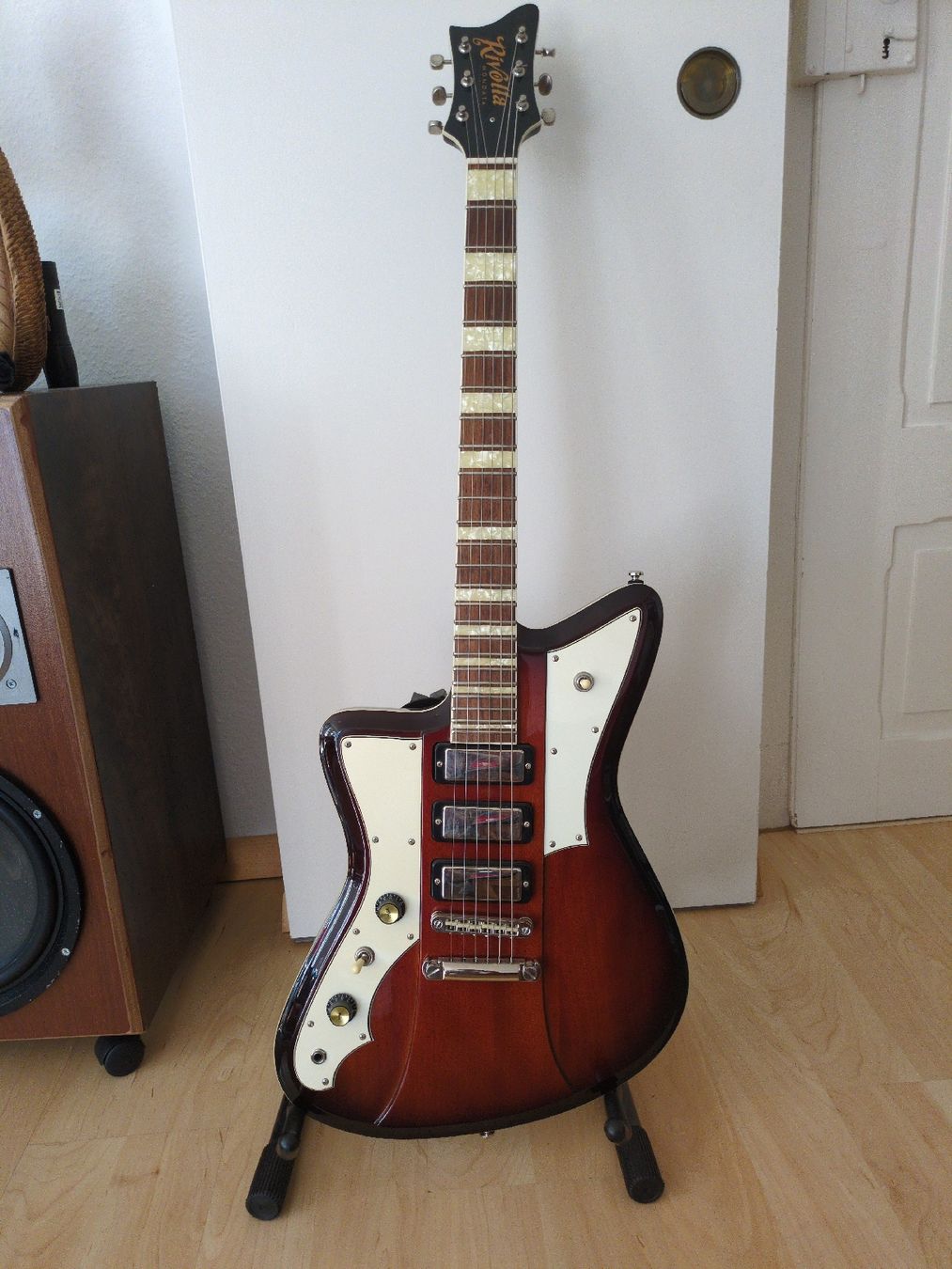 Strumenti musicali: Linkshänder lefthand Gitarre – Usato da Lyss venduto da pet_69c5