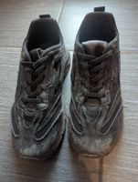 Turnschuhe 36