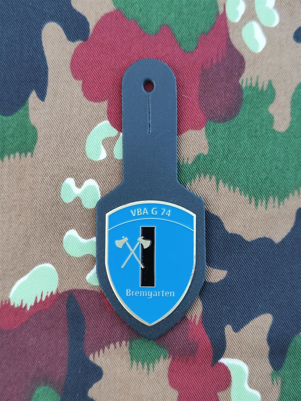 Placchette & Badge: Brusttaschenanhänger VBA G 74 – Usato da Bauma venduto da SwissMilitaria