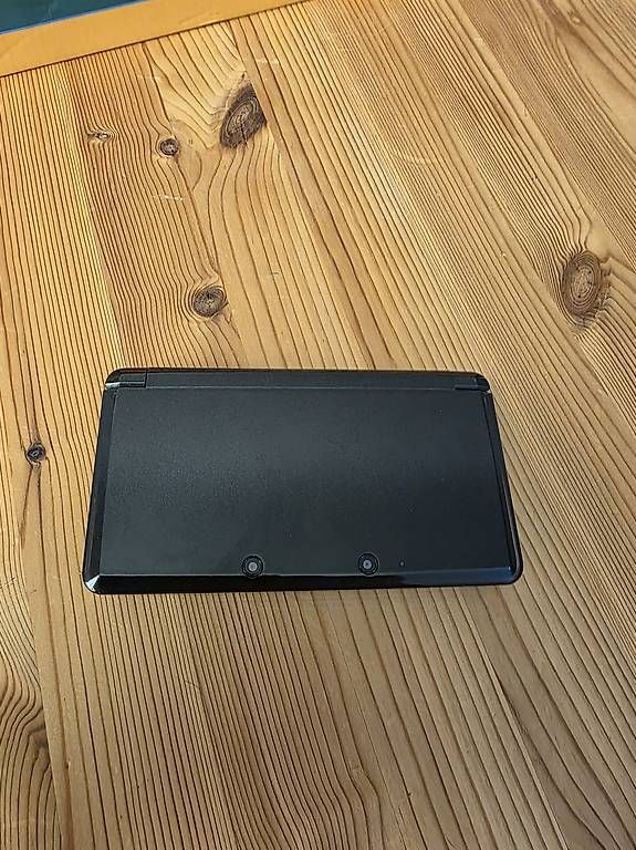 Console: Nintendo 3DS mit Hülle und Netzteil – Usato da Schlattingen venduto da JG1234