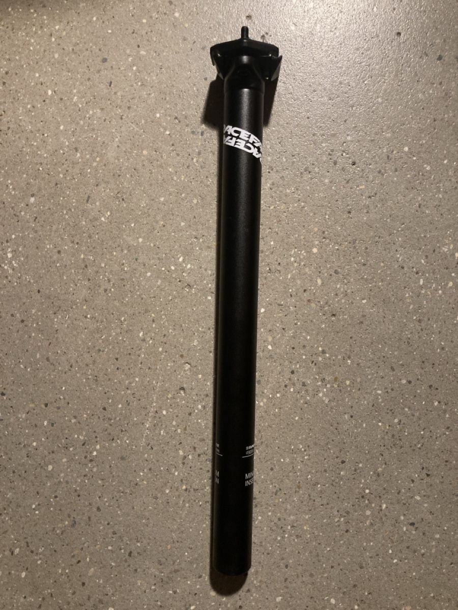 Pièces détachées: Sattelstütze 30.9 mm – Neuf (Voir description) à Zürich par aggfu