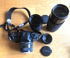 Appareil photo CONTAX Aria avec 4 objectifs