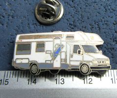 WOHNMOBILE AUTO PIN ENAMEL