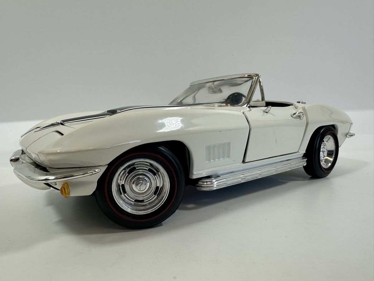 AMT/ERTL Modellautos: Chevrolet Corvette C2 1:18, ERTL, mit Klappscheinwerfer – Gebraucht aus Zofingen von rf9_x2xt