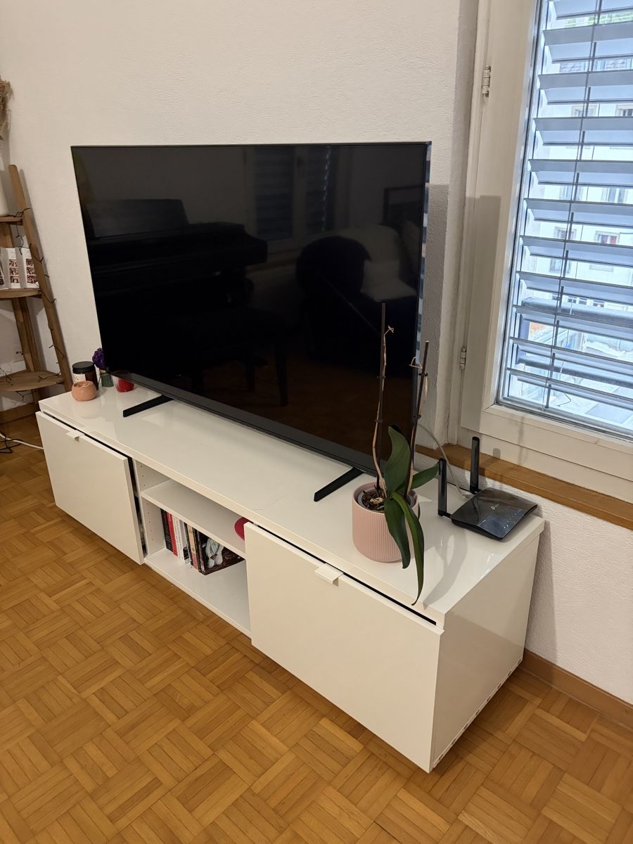 Ikea Mobili TV: TV bench IKEA – Usato da Fribourg venduto da spy_67zb 2