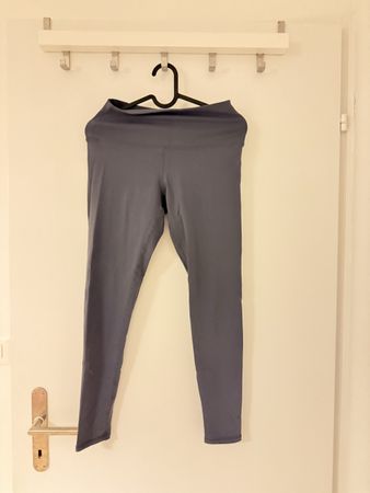 Grey Yoga Pants, Sport Leggings, Size M - Great Condition!