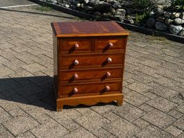 Kleine Kommode