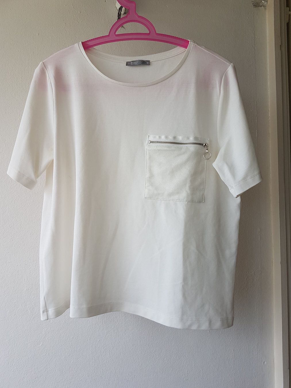 Zara T-Shirts: Zara T-shirt – Gebraucht aus Châtelaine von kbabs