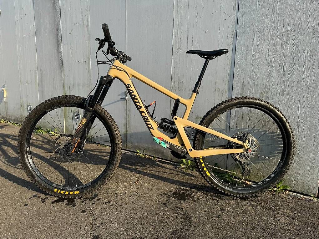 Santa Cruz Biciclette: Santa Cruz Nomad C 4 – Usato da Luzern venduto da Mellog