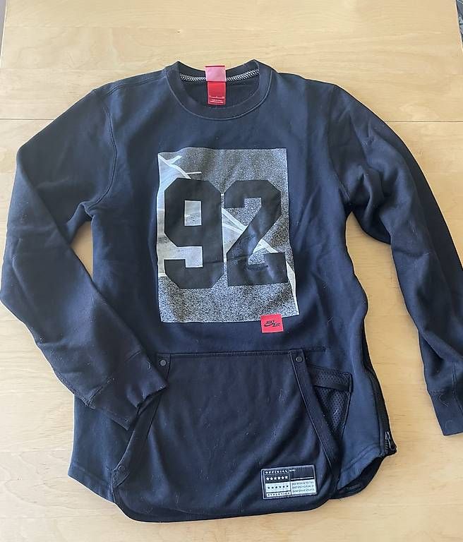 Maglioni & Felpe: Pull Nike taille S – Usato da Genève venduto da MacCel