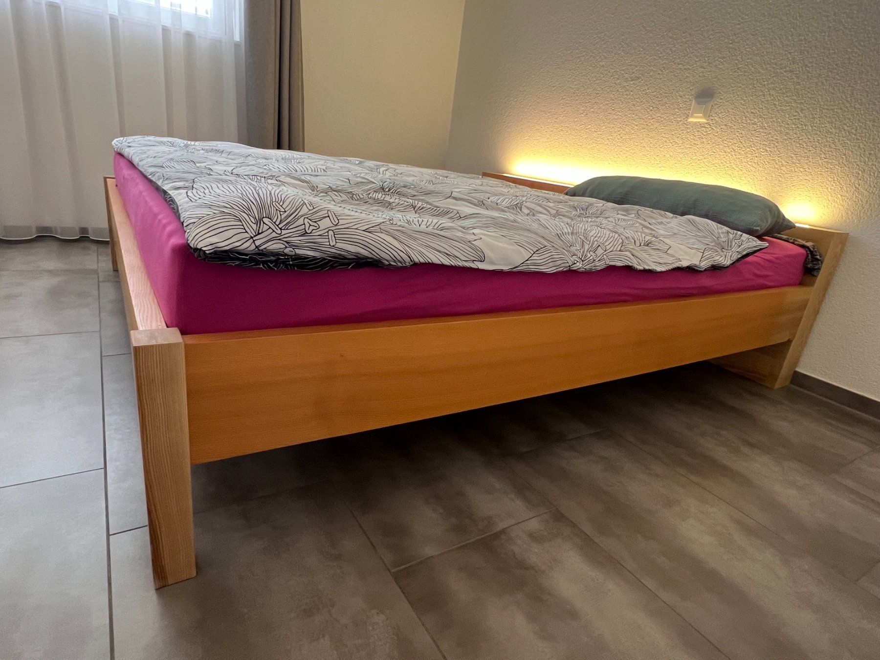 Letti: Massives Holzbett – Usato da Appenzell venduto da Pamela9050 1