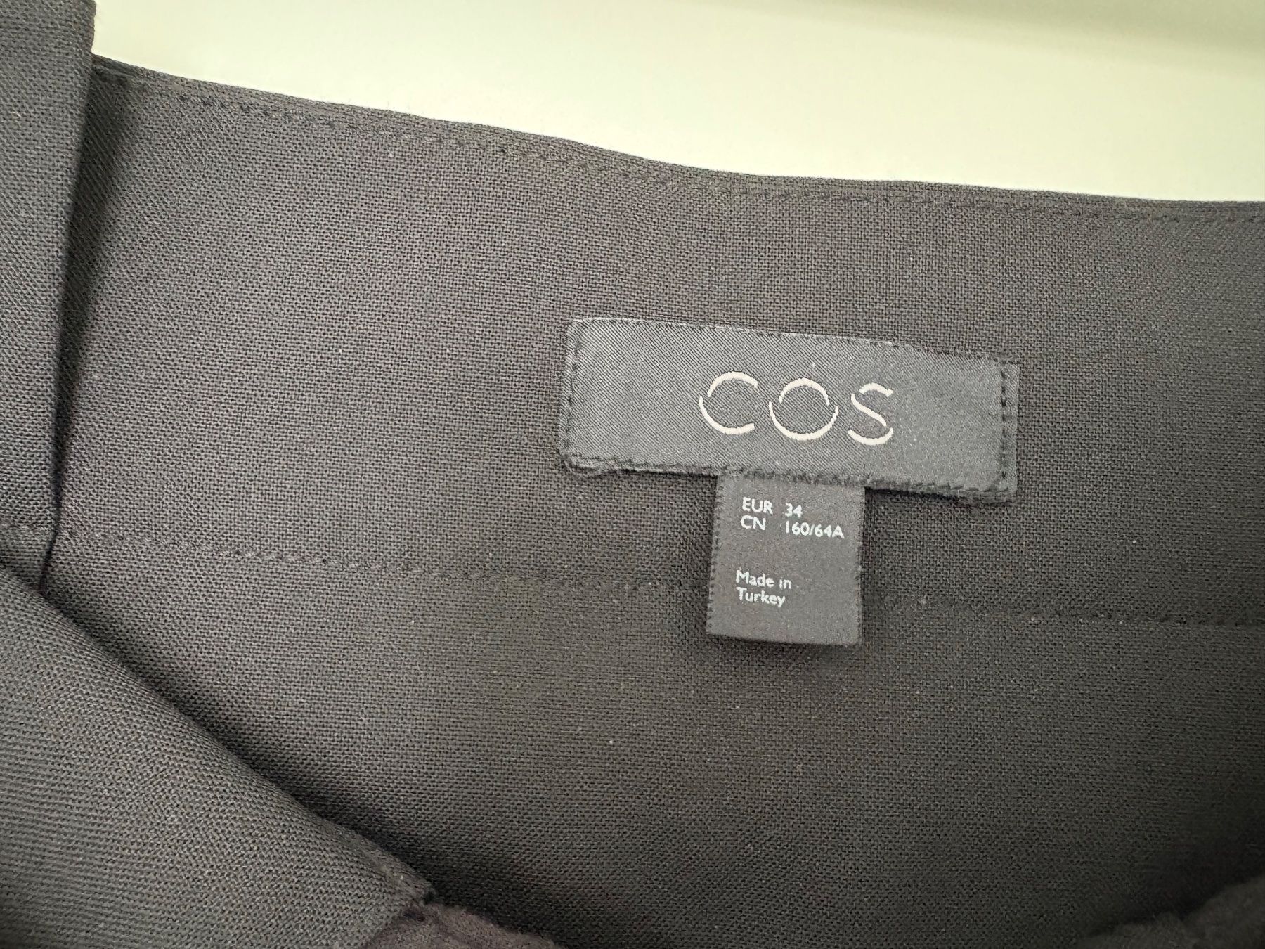 Cos Gonne: COS Skirt 68 % Wool size 34 – Usato da Muzzano venduto da Sidney_3 3