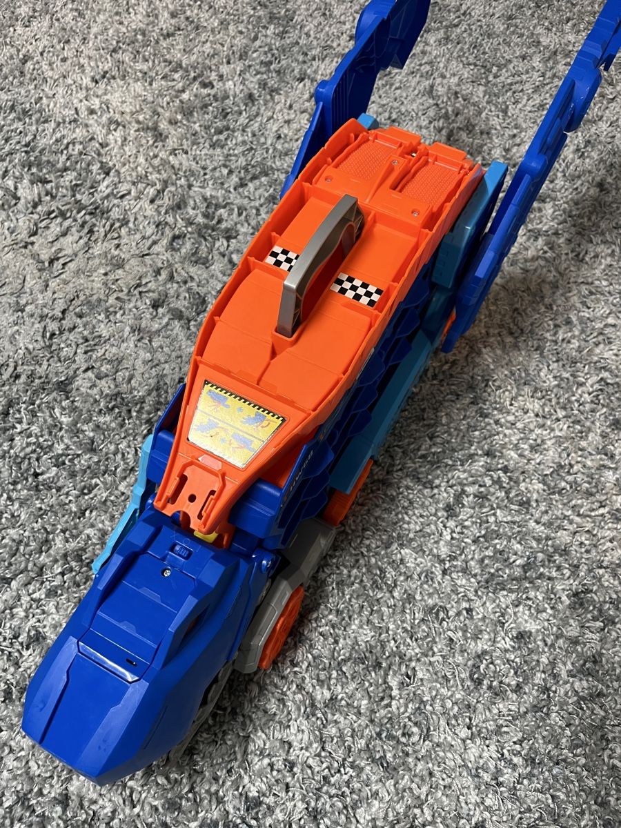 Hot Wheels Giocattoli: Hot Wheels City Ultimate T-Rex Transporter – Usato da Seengen venduto da suitupmonkey5 4