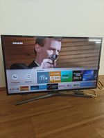 Samsung 40" 4K Smart TV