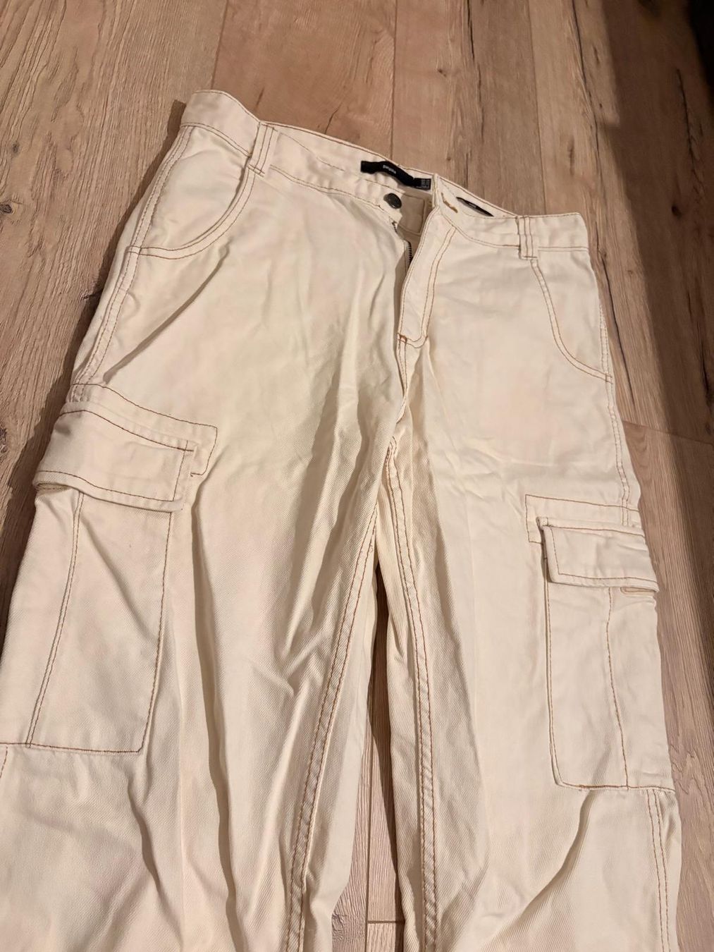 Hosen: Cargohose Bershka – Gebraucht aus Lenzburg von Meli0305 1