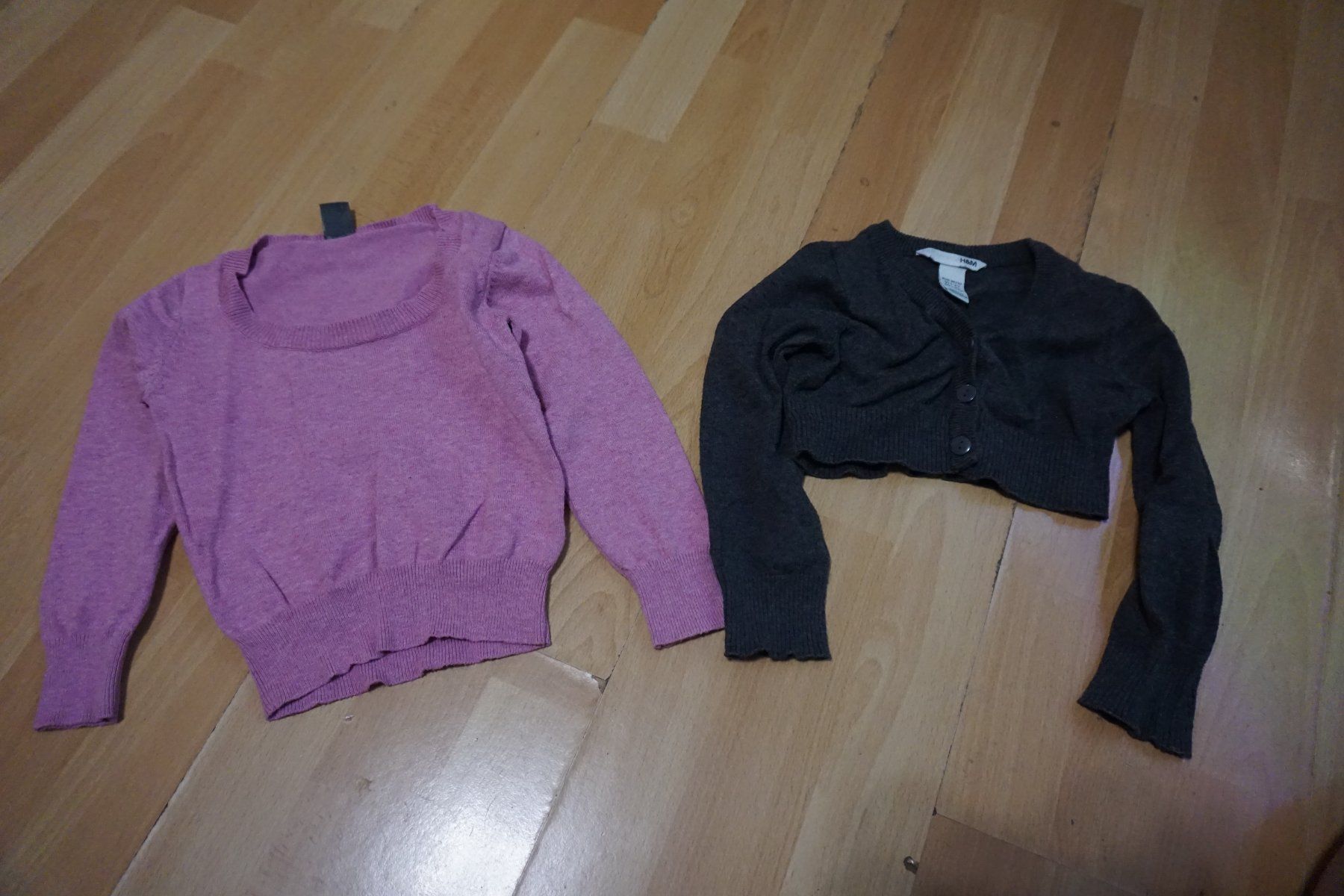 Ensembles coordonnés: Pullover und Jäckchen für Babys Gr. 98 & 86 – D'occasion à Zürich par einalemjena