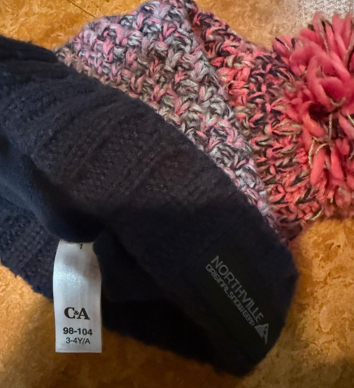 Altro in  Abbigliamento & Accessori: Winter Mütze – Usato da Flawil venduto da Stella_3 3