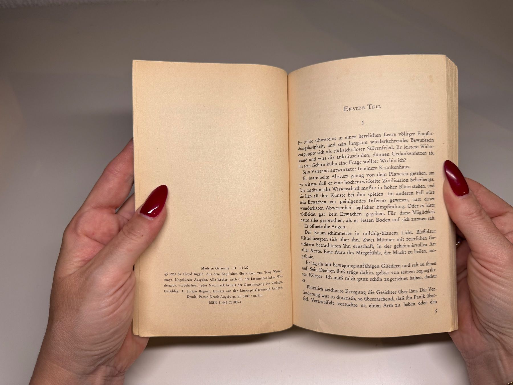 Libri: ROMAN: Lloyd Biggle, Invasion der Supermenschen – Usato da Grosswangen venduto da Deutsche_Romane 3