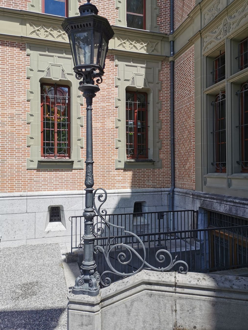 Sculture & Statue: Bronce-Säule, Stütze, Laternensockel – Nuovo (secondo la descrizione) da Vielbringen Worb venduto da Isch-0u-guet