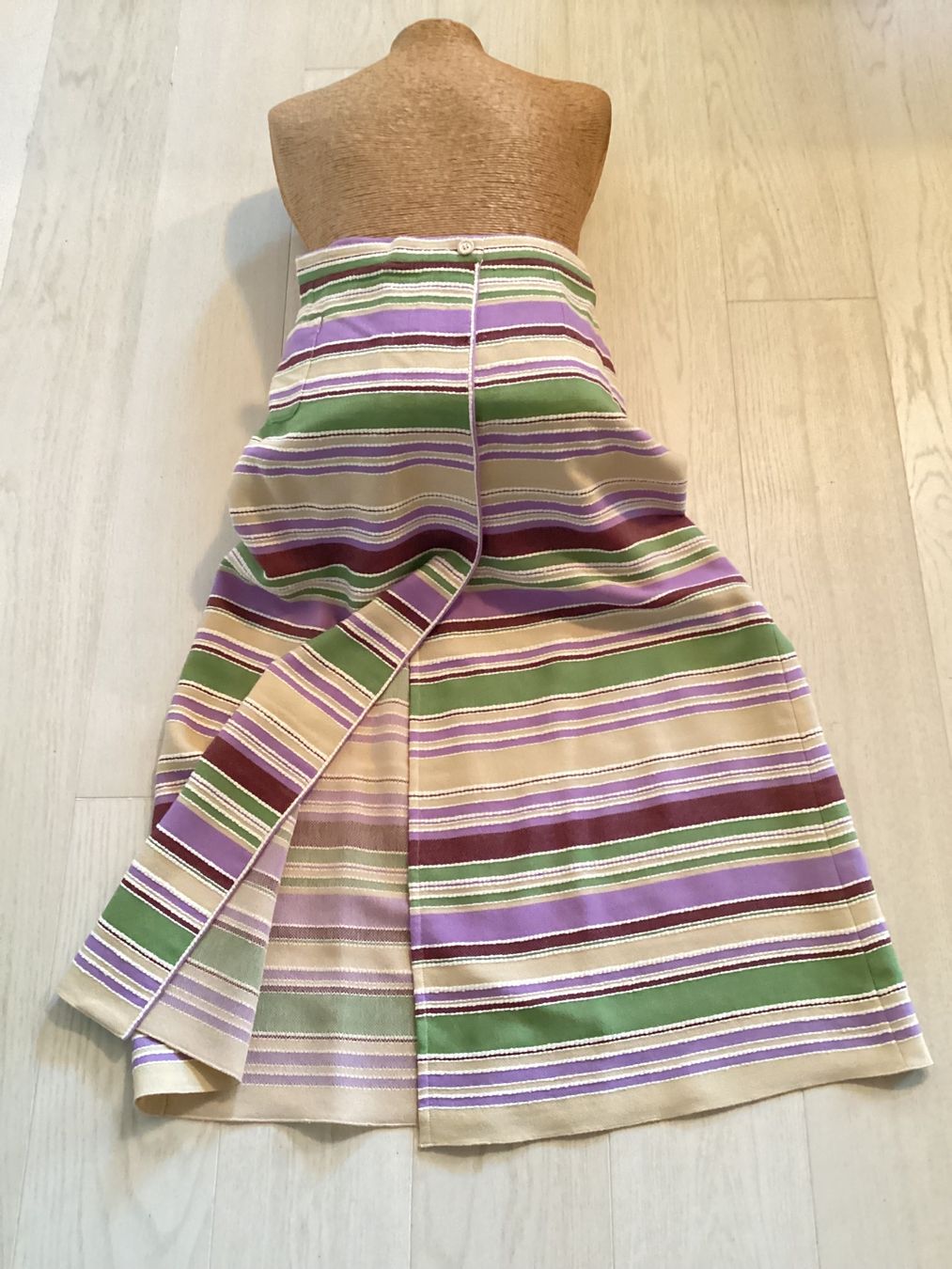 Chanel Röcke: Schöner CHANEL Rock,  Vintage – Gebraucht aus Eglisau von mar_5rn2 2