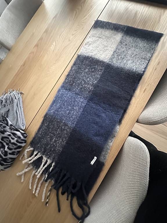 Foulard & Sciarpe: diverse Schals - neuwertig – Usato da Berneck venduto da Riffs93 2