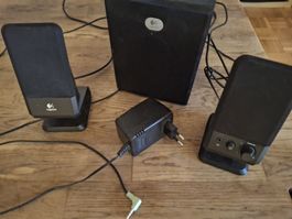 Logitech PC Lautsprecher-Set 2.1 Surround Sound System