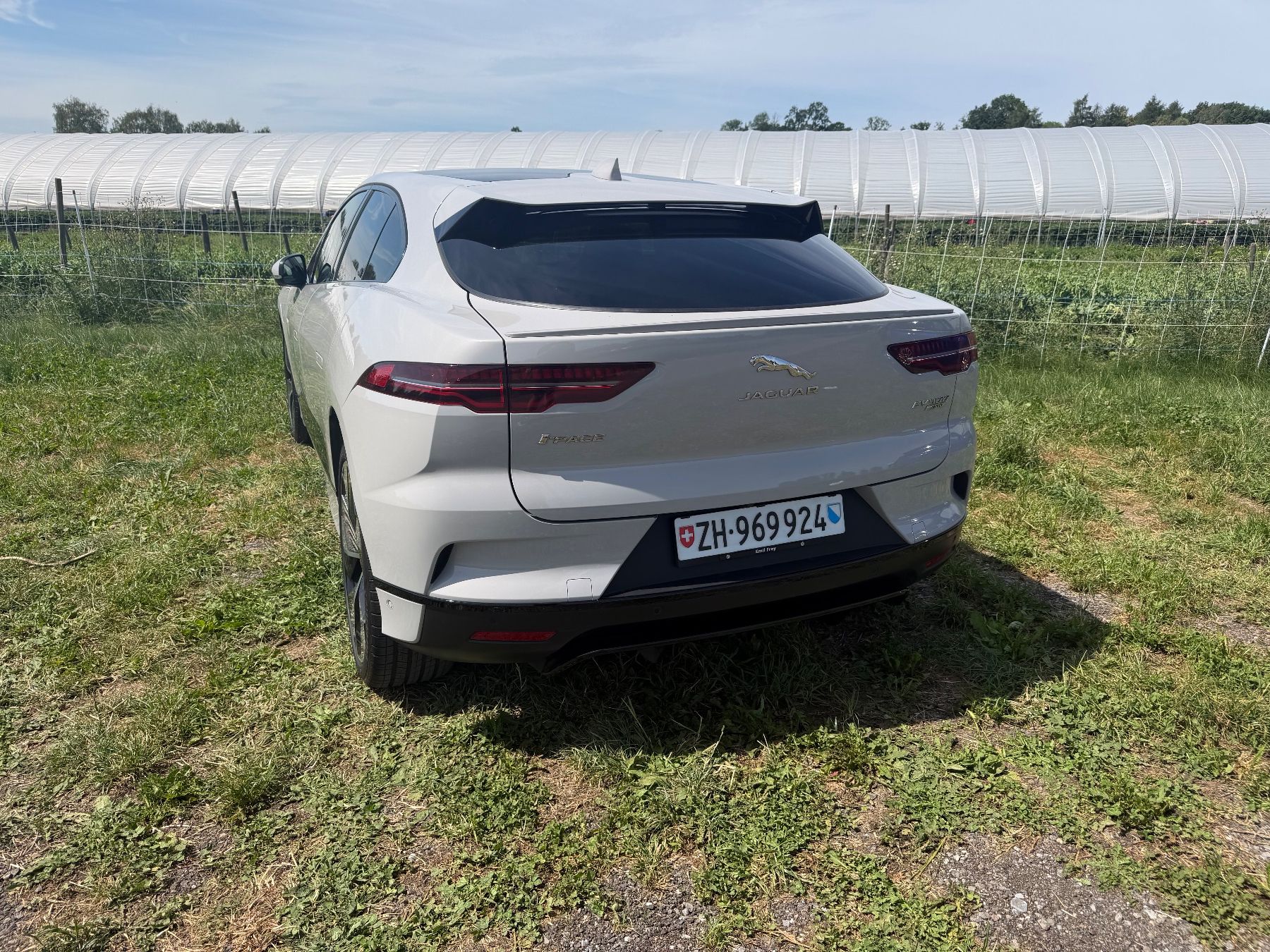 Jaguar Automobili: Jaguar I-PACE EV400 SE AWD – Usato da Opfikon venduto da Gomborix 2