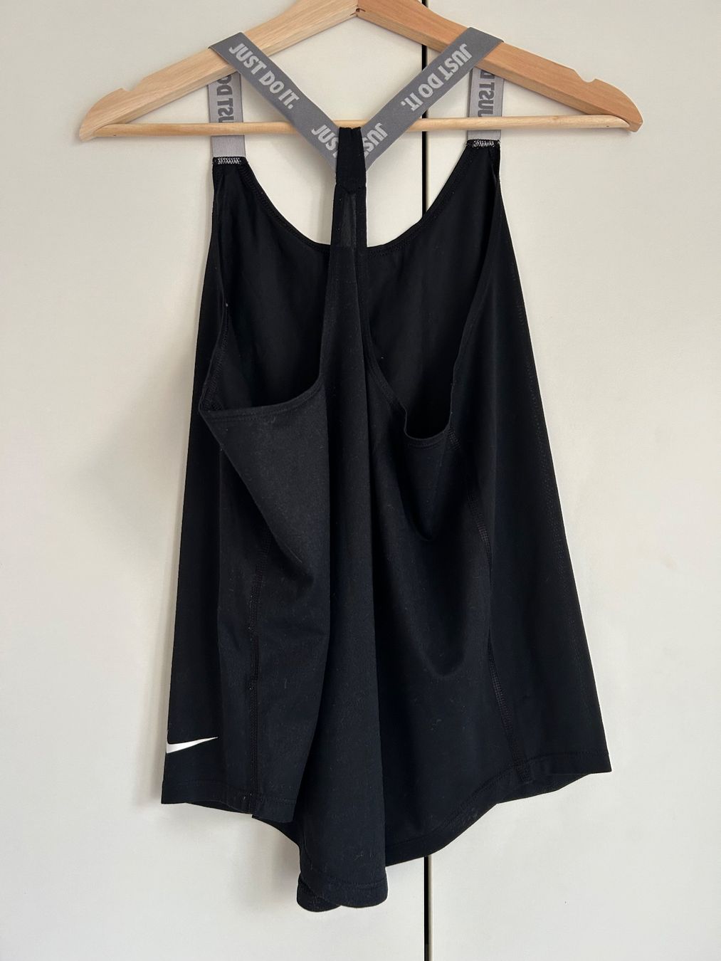 Nike Top: Nike Tanktop, schwarz, Gr. S – Usato da Zürich venduto da Lolaa123 1