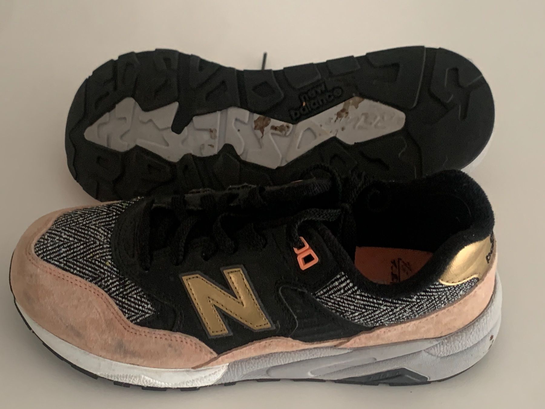 New Balance Scarpe da donna: NEW BALANCE 580 | gr. 40 | Gold – Usato da Basel venduto da fasnachtsoutlet1965