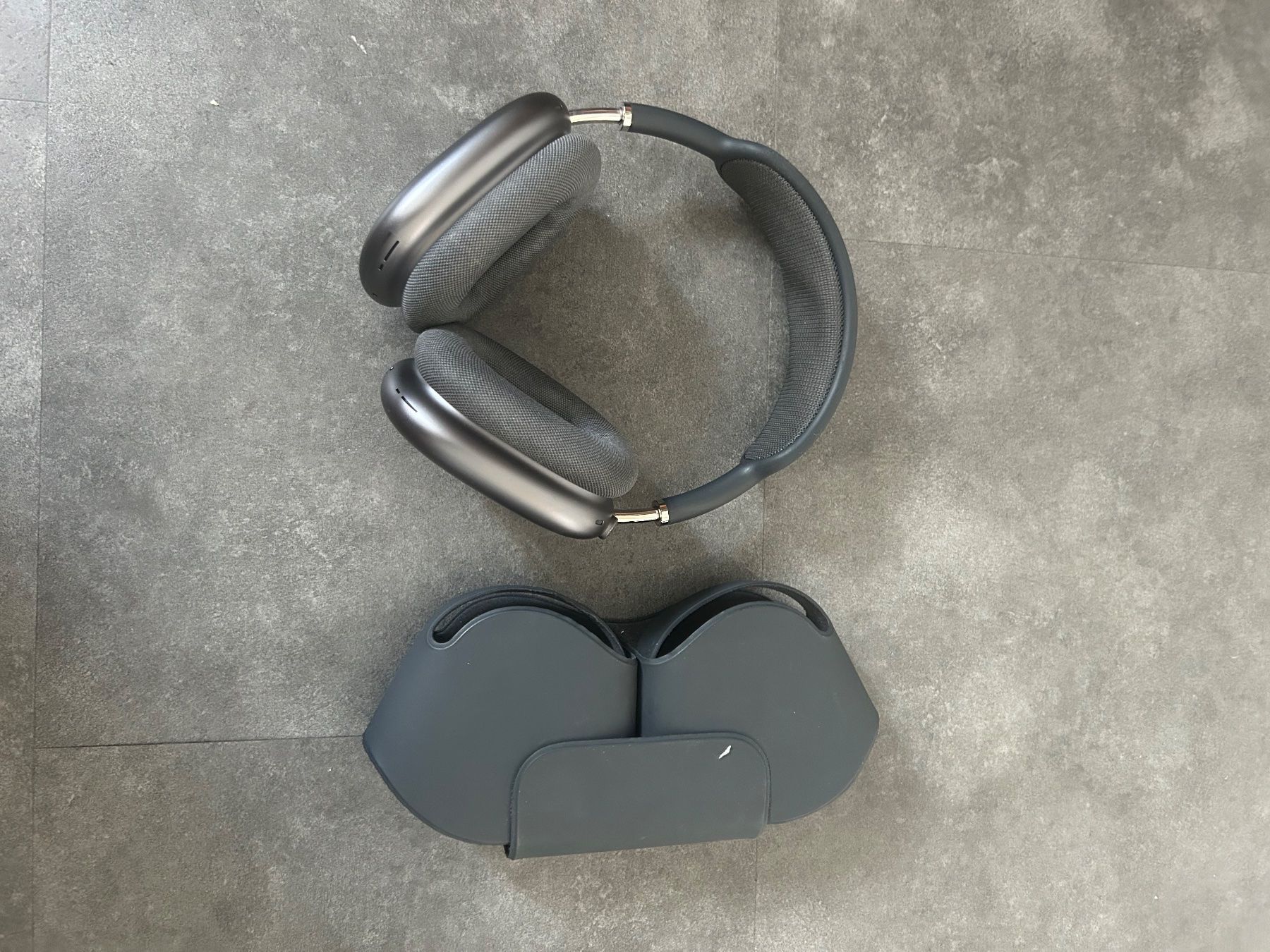 Apple Cuffie: Apple AirPods Max Space Grau - Top Zustand! – Usato da Birmensdorf ZH venduto da SwissQualityTrade 1