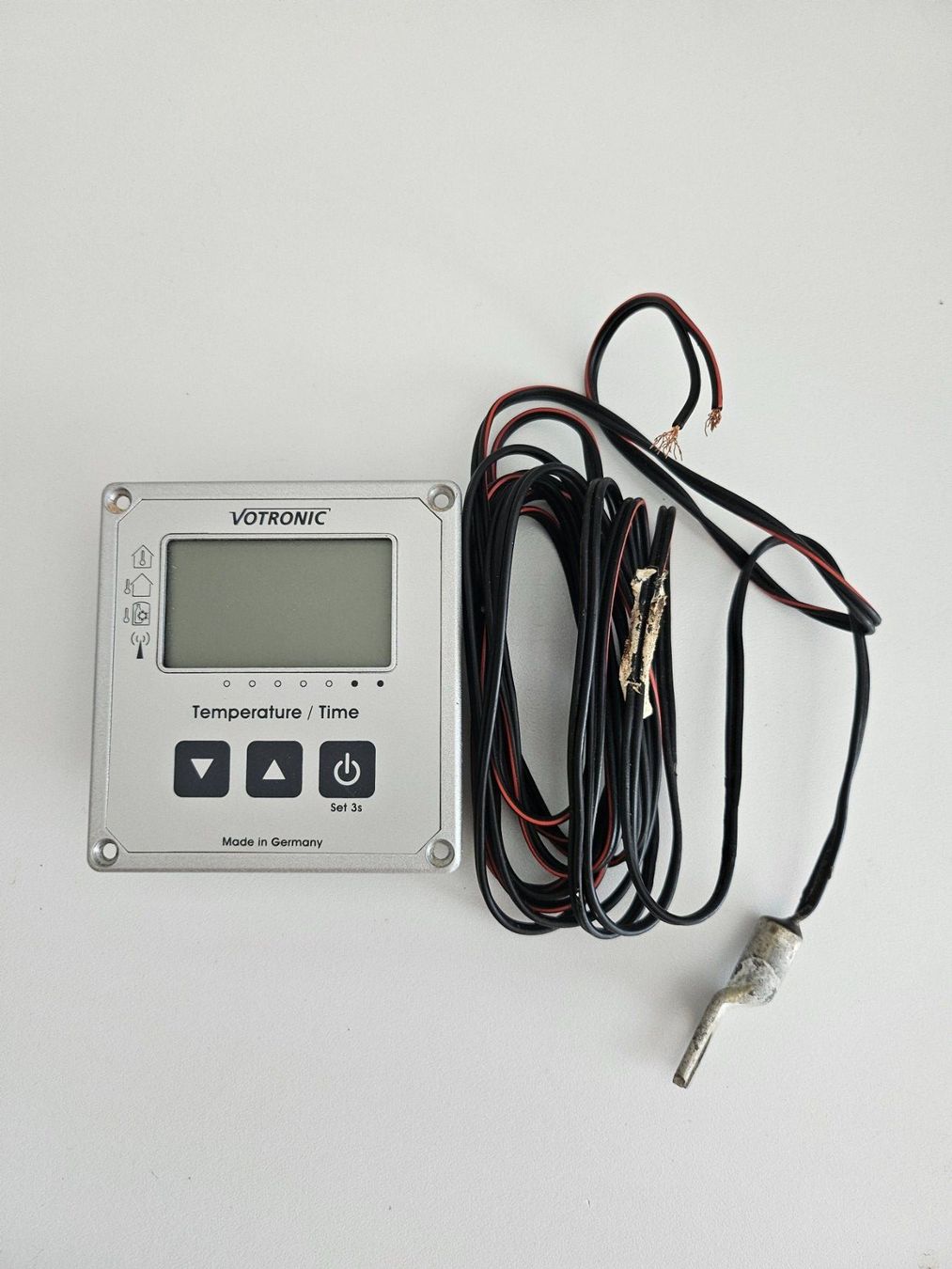 Altro per la casa: Votronic LCD-Thermometer/Uhr S – Usato da Landquart venduto da Spirit6 2