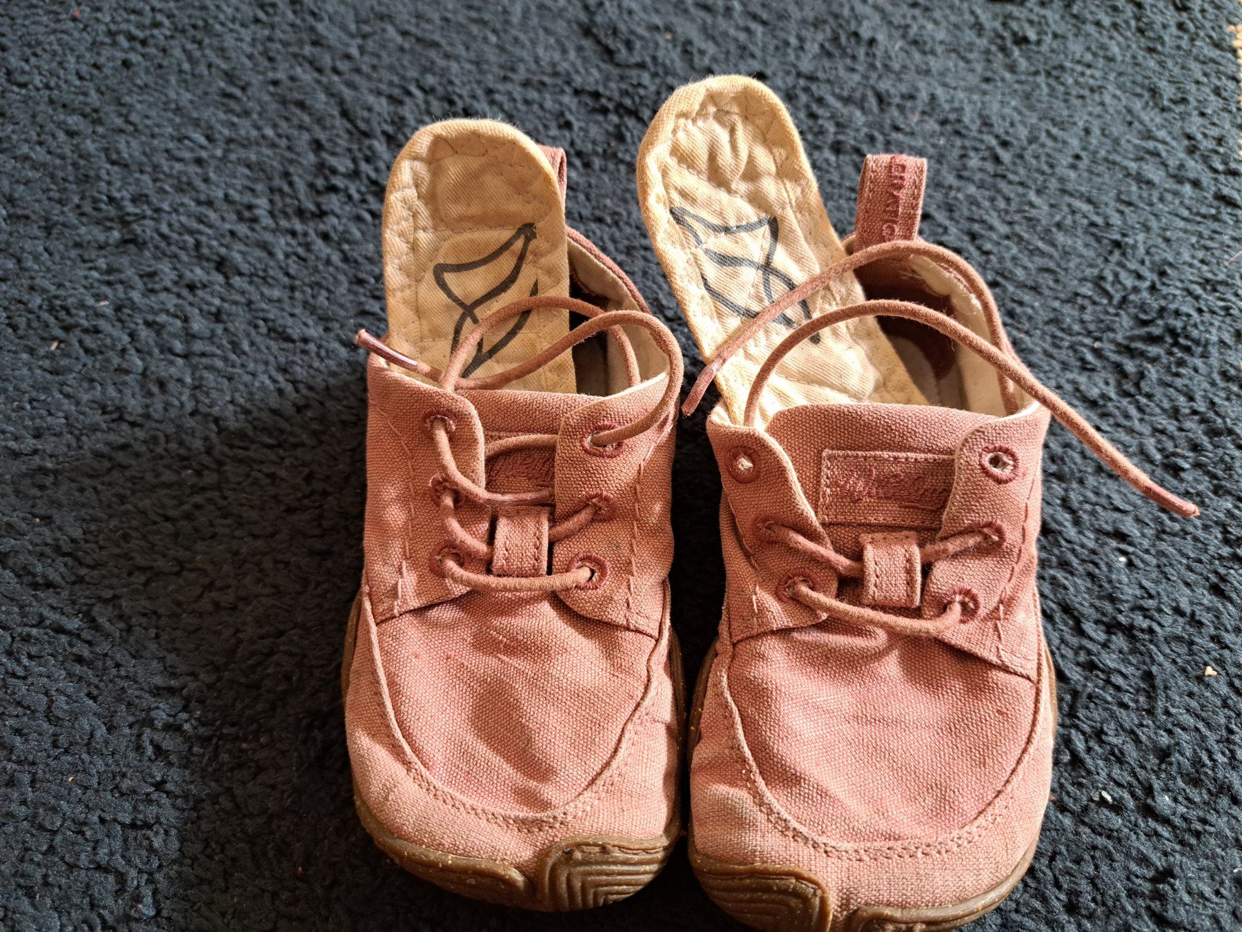 Wildling Chaussures garçon: Barfuss Schuhe Gr.24 – D'occasion à Zürich par tam_5gjb