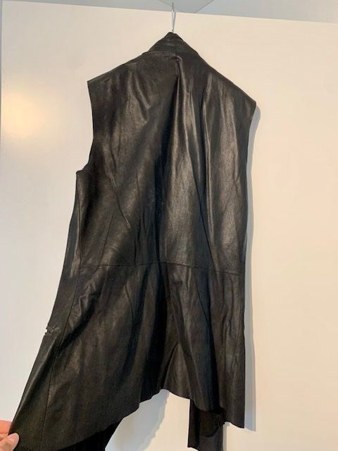 Gilet & Giacche senza maniche: UTZON leather vest – Usato da Dallenwil venduto da ZD2019 2