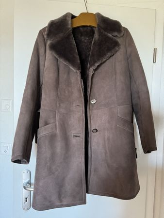 Warmer Winter-Mantel aus Wildleder, Grösse 40, Top Zustand!