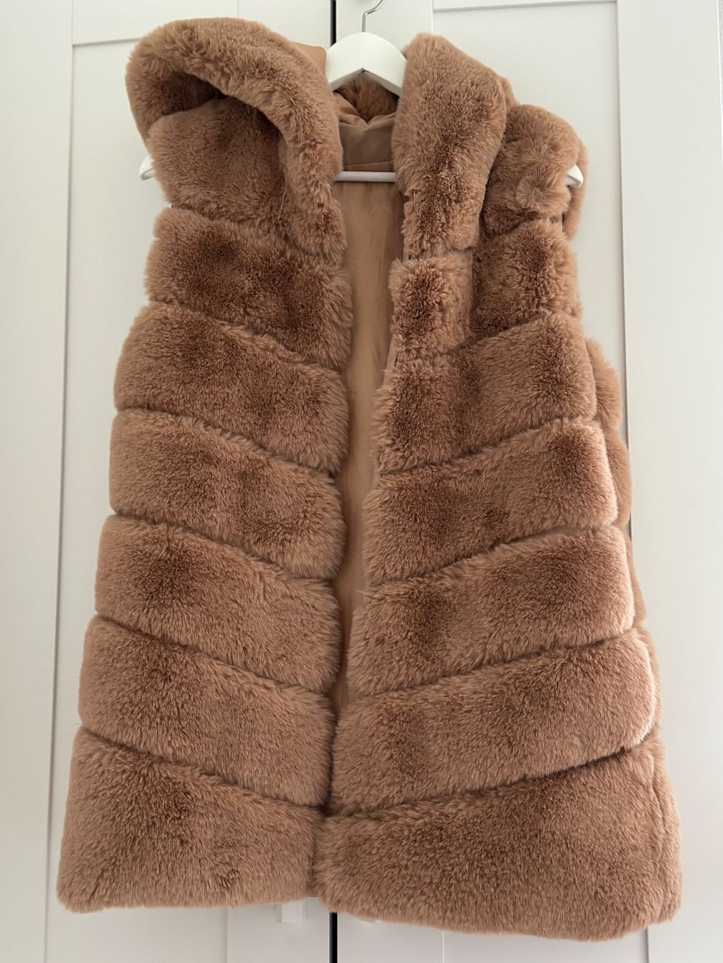 Gilet & Giacche senza maniche: Kunstfell Weste hellbraun one size – Usato da Rothenburg venduto da wer_g9fd 1