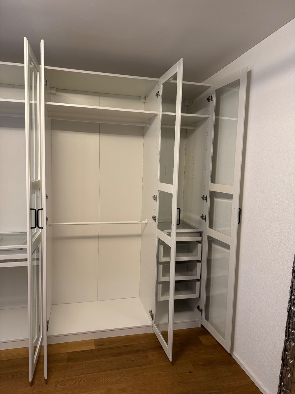 Ikea Armadi: Kleiderschrank – Usato da Oberbüren venduto da dijbdn 3