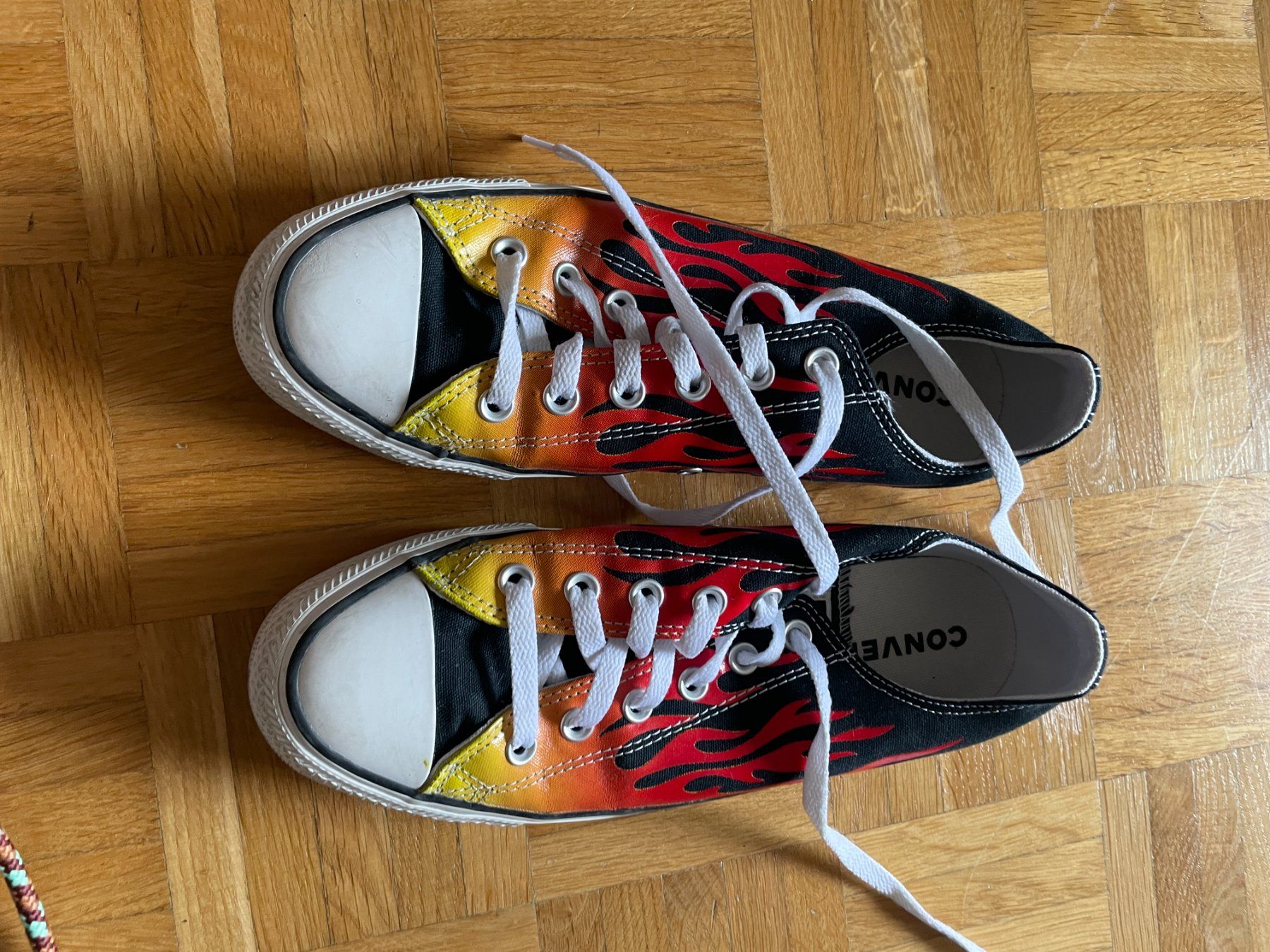 Converse Herrenschuhe: Converse Flammen – Neu (gemäss Beschreibung) aus Thalwil von jabi