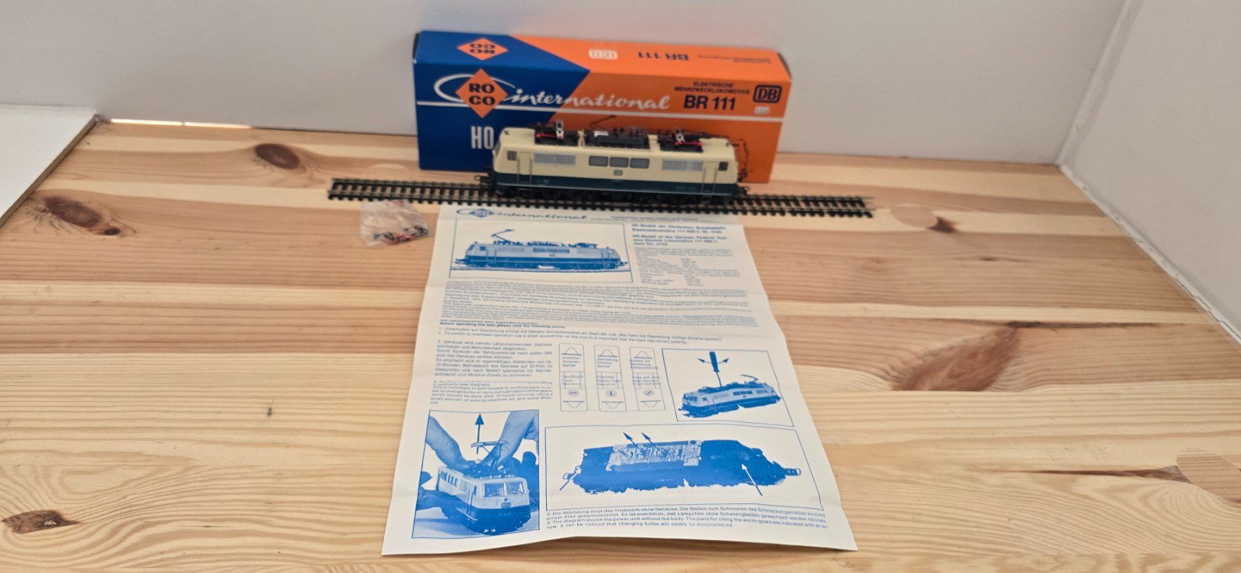 Roco Modellini di ferrovie: Roco H0 4133 E-Lok BR 111 009-7 DB DC – Usato da Büsserach venduto da ModellbahnDepot 1