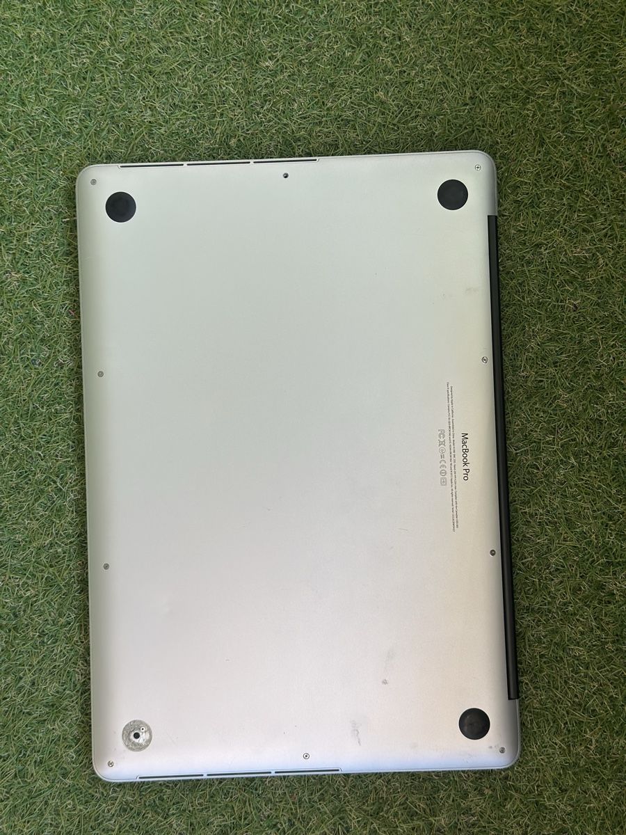 Apple Notebook: MacBook pro 15 2015 i7 gepflegt – Usato da Buchs SG venduto da BobRob 3