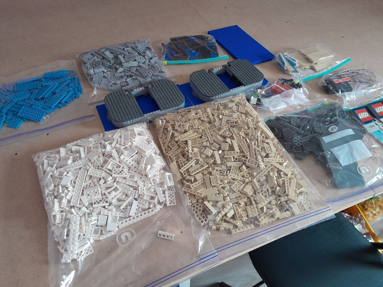 Lego Baukästen: lego 10214 le Tower Bridge complet avec  kit eclairage et ad – Gebraucht aus Meyrin von chr_r8v5 7
