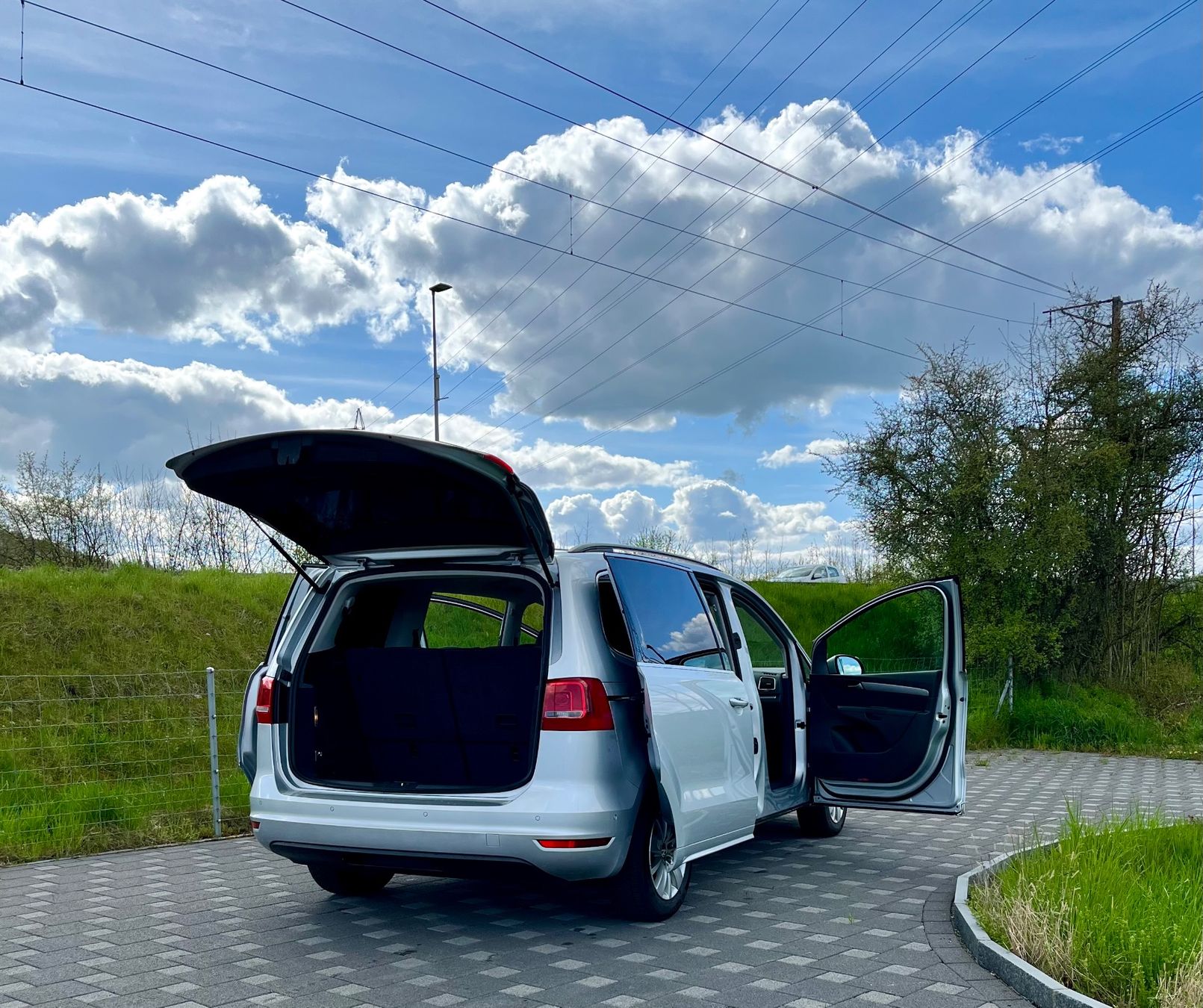 VW Automobili: VW Sharan 2.0 TDI BlueMotion Technology DSG – Usato da Oberentfelden venduto da Privat.86 2