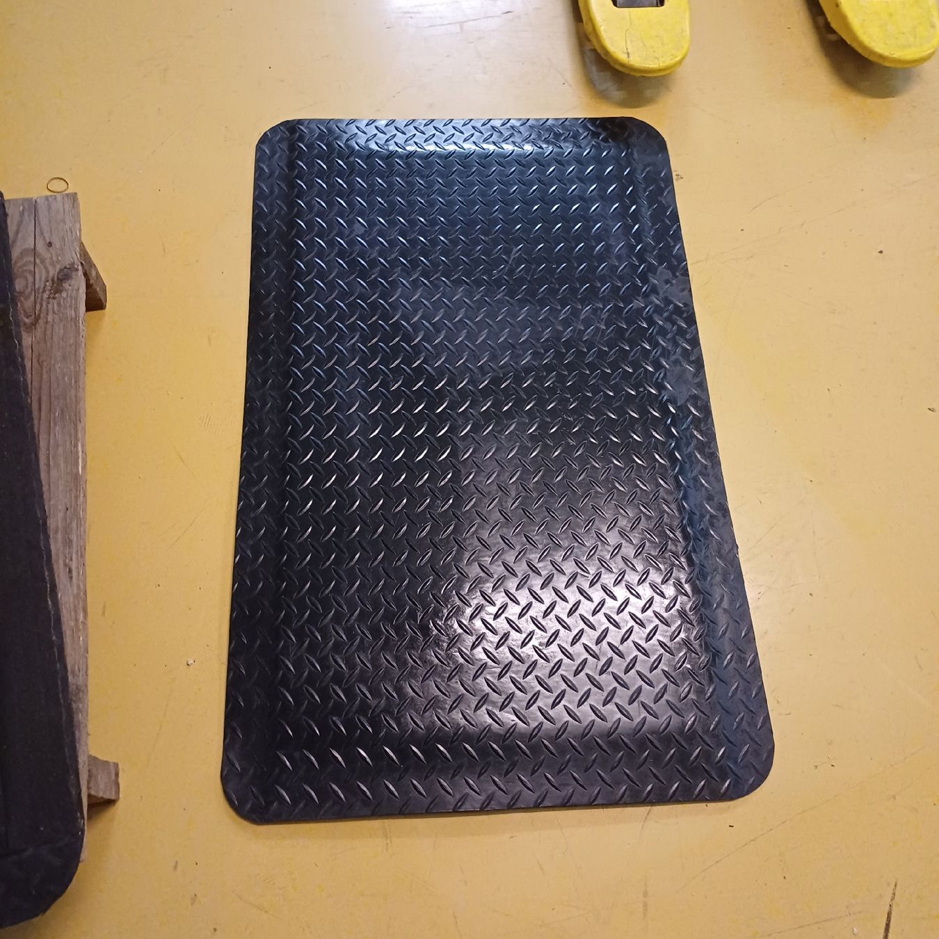Bodenmatten: Werkstatt Bodenmatte ca. 100x62cm – Gebraucht aus Zunzgen von Bonanza010
