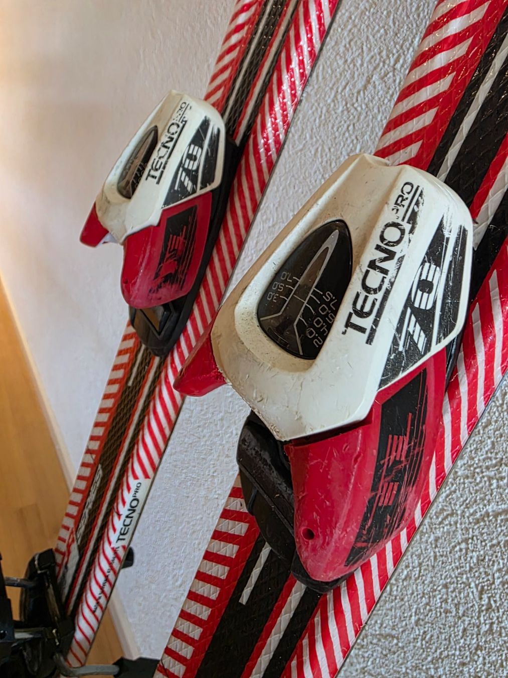 Tecnopro Skis: Tecno Pro Kinderski, 150cm, gebraucht – Gebraucht aus Dietwil von AIRFELDER 8
