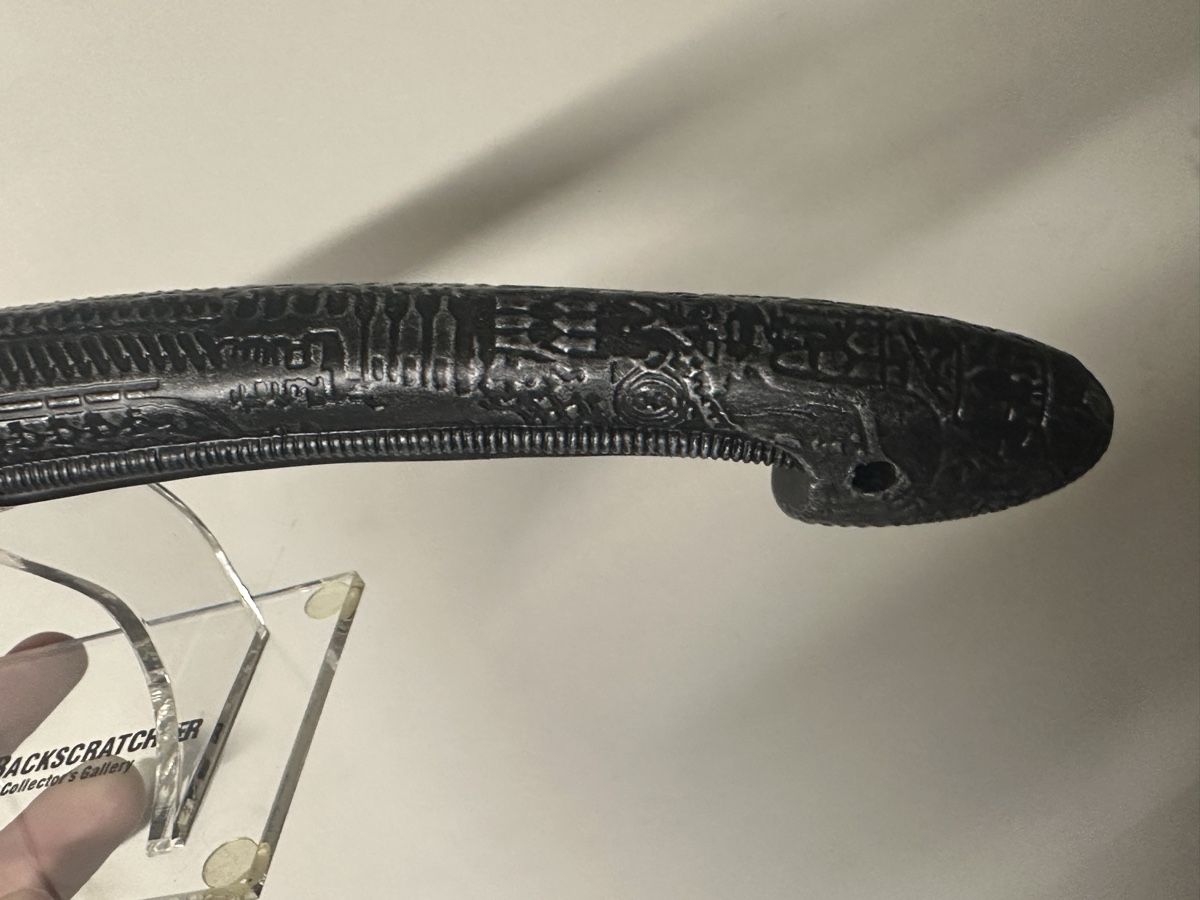 Spielzeuge: Original H.R.  Giger Alien Backscratcher Vintage – Gebraucht aus Schlieren von Moviepropde 3