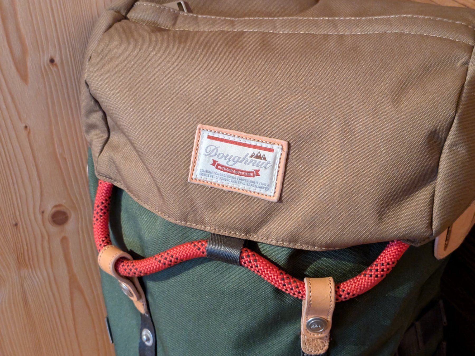 Zaini: Doughnut Colorado Rucksack Daypack 19L – Nuovo (secondo la descrizione) da Galgenen venduto da MisterTH 2
