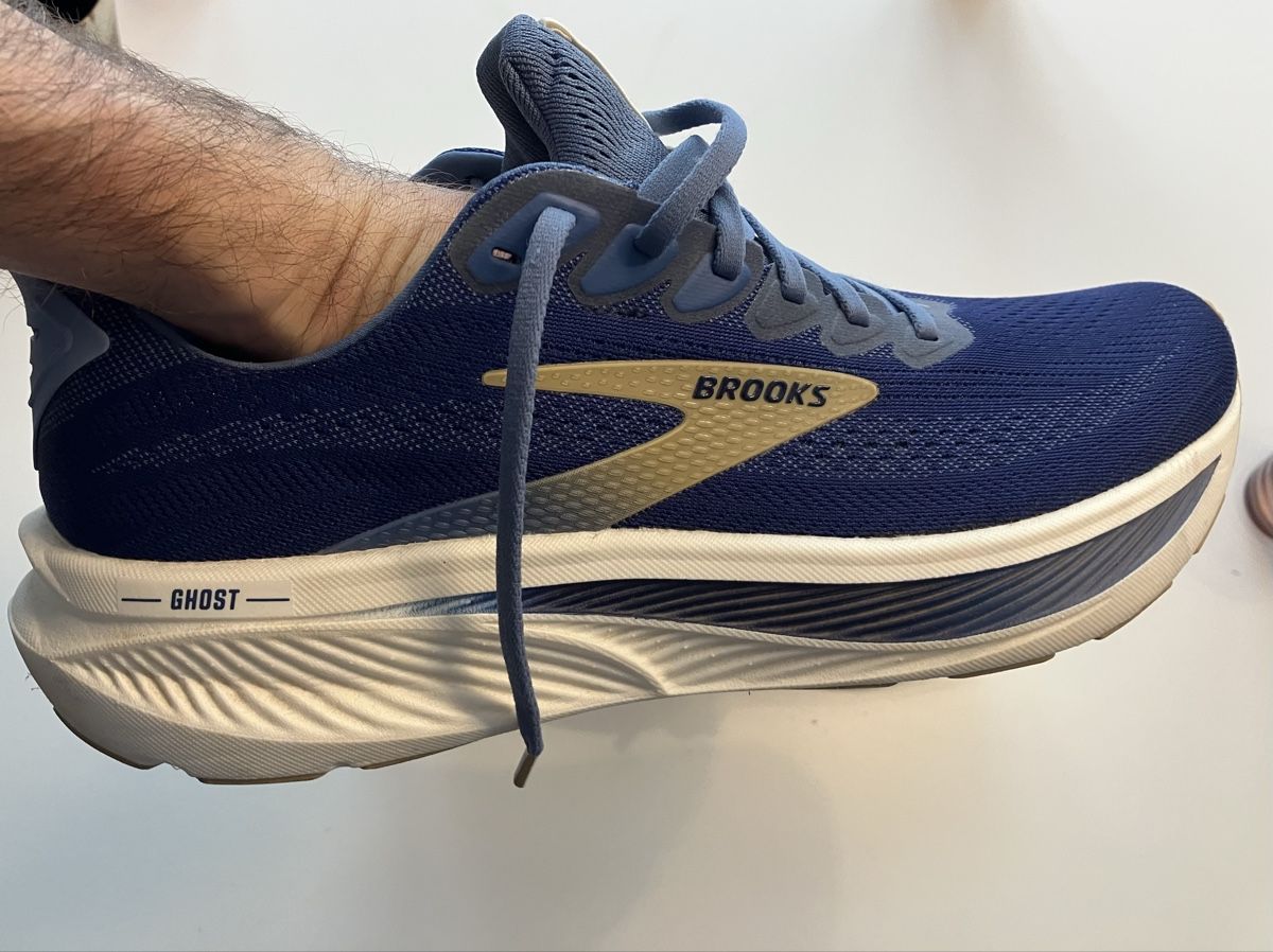 Brooks Chaussures hommes: Brooks Ghost 17 taille 45  comme neuves !!! – Neuf (Voir description) à Apples par chr_df5d 2