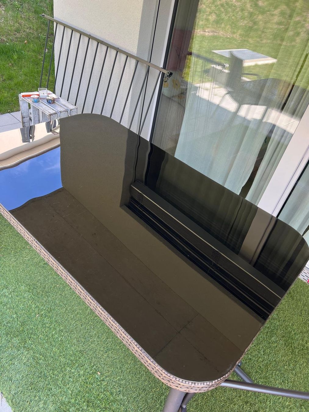 Set de table et chaises: Tisch Gartentisch mit 4 Stühle – D'occasion à Grenchen par Andreeandr 1