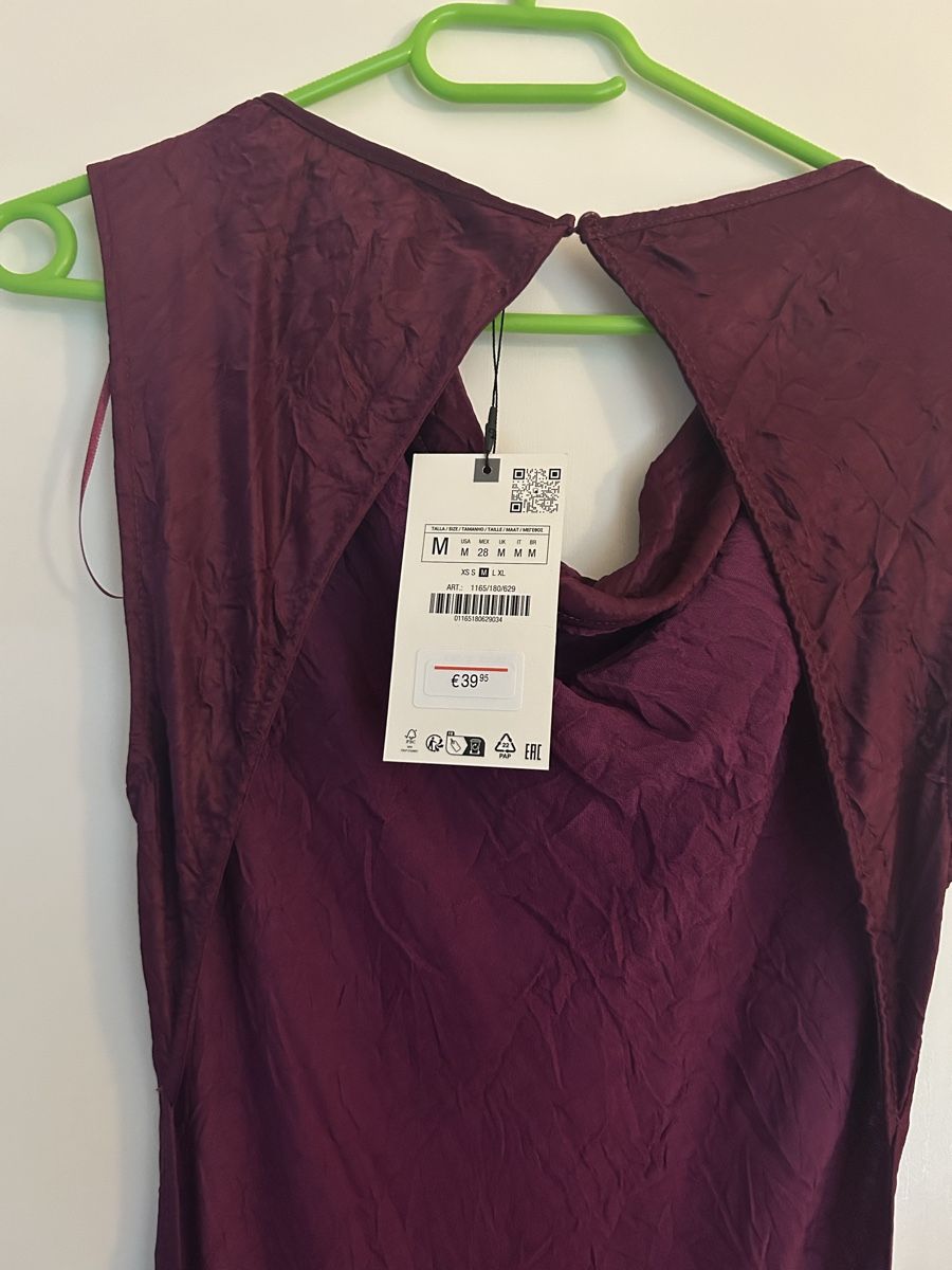 Zara Robes: Robe longue violet  – Neuf avec emballage d'origine à Neuchâtel par EllenB 1