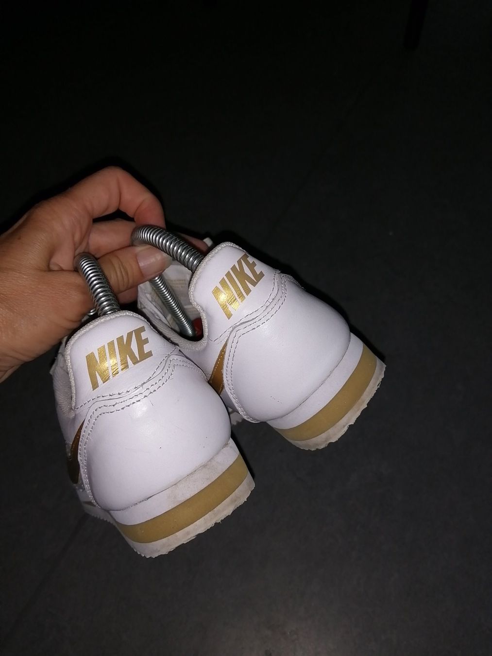 Nike Damenschuhe: Sneakers aus echtem Leder. Nike Gr..37,5 – Gebraucht aus Buchrain von nat_pl5p 3